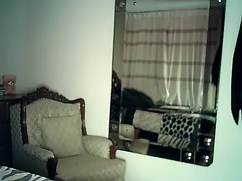 FallsForHerSmile webcam