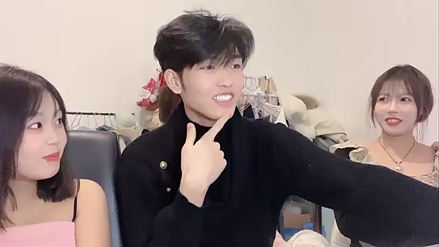 美女zhouzhou_YC在线直播