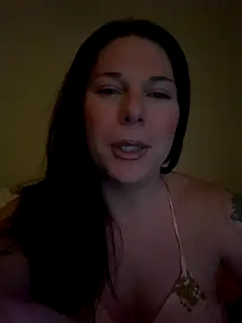 KevieWantsABoobJob webcam