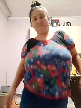 Zulfiya_Bruce webcam