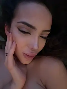 VitoriaCarusso's live cam