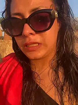 effyvice13 (F young) - Topless en la playa