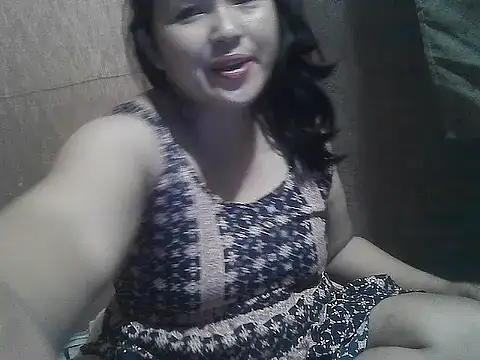 yummy_jyra02167 webcam