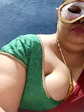 tamilthanushri webcam