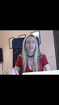 BarbieBlondieGirl webcam