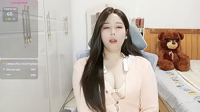 美女Xiaotantan-99在线直播