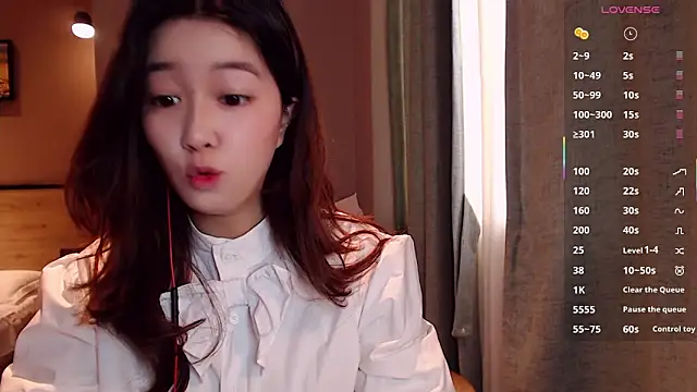 美女XueLi1902在线直播