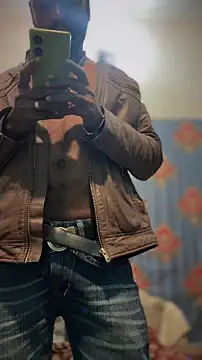 fredship7890 (Ask my age) - I'm new her