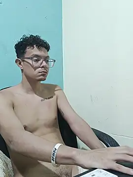 Calebchiquitoricci webcam