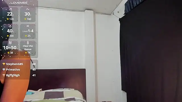 latinaStepmom webcam