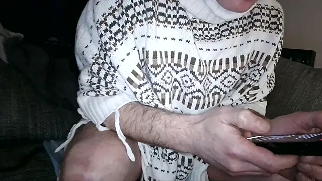 0815lukas2024 (Ask my age) - High Heels anziehen