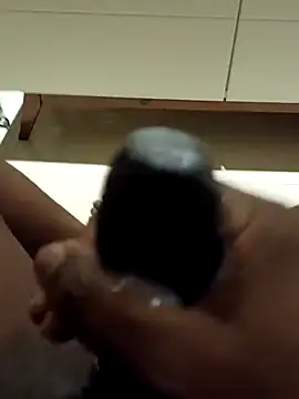 bigmaumau54 (M mature) - See my dick.