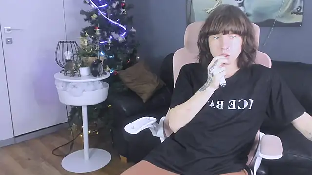 cutiekai_ (M twink) - CUMSHOOW!