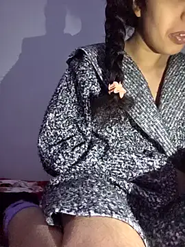 Webcam Model (altinya)  is live.Free join now!