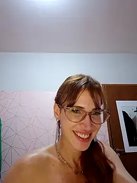 Irresistible24 webcam