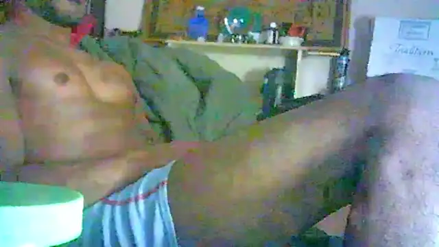 ON3YOULLN3VER_FIR3 webcam