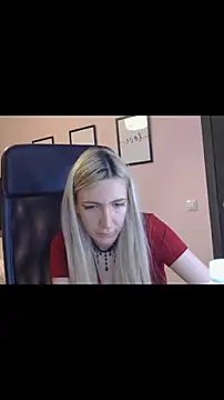 BarbieBlondieGirl webcam