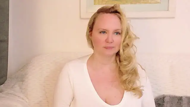 sarah4you - Sarah4you's free webcam