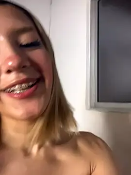 SweetBunnyGF's live cam