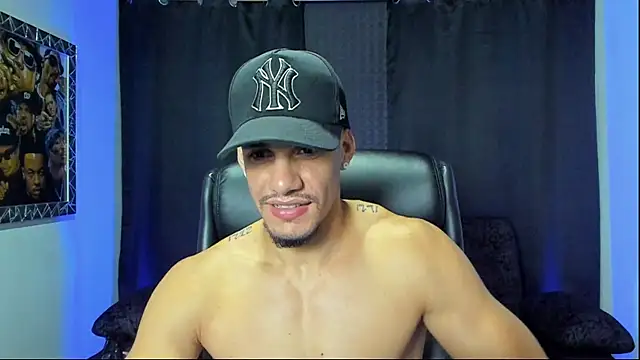 jhonnysnow17 (M young) - big load in public