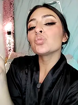 Webcam Model (Nanda_Vixen)  is live.Free join now!