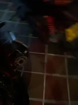 Lander_Cruz's live cam