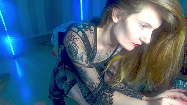 YourFavCanadianMILF webcam