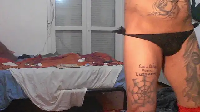 00Travsharongomez webcam