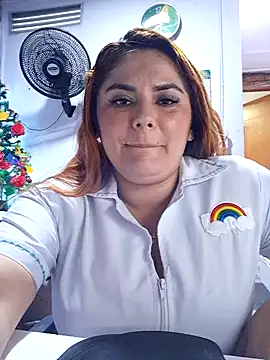 girl_redhead_bigtits webcam