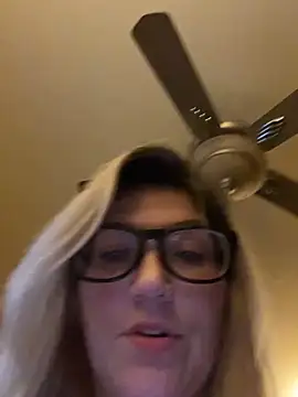 littlemisseeve (F milf) - Fuck my pussy over camera