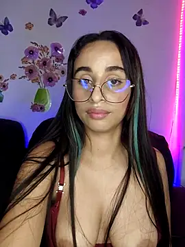 Webcam Model (issis22)  is live.Free join now!