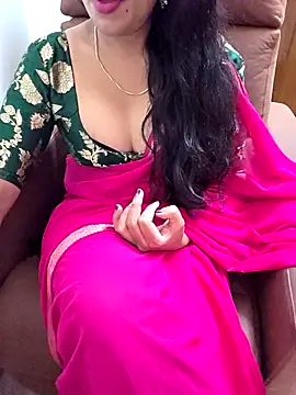 Webcam Model (Roja-Telugu777)  is live.Free join now!