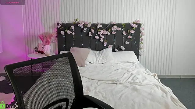 mary_blooom - Mary_Blooom's free webcam - UK Sex Cams