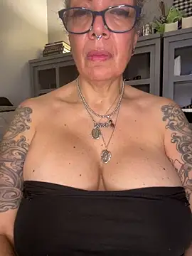 dieseldame1313 webcam