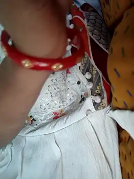 LOVELYKAJALBHABHI webcam