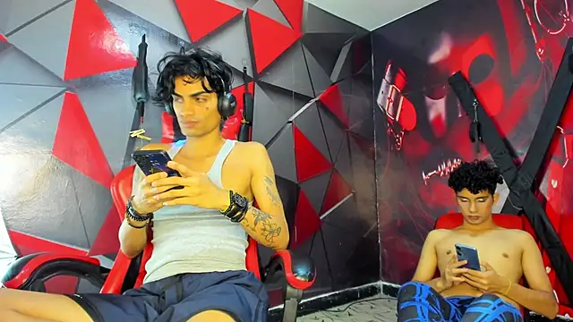 Hot_Boys_Without_Limits webcam