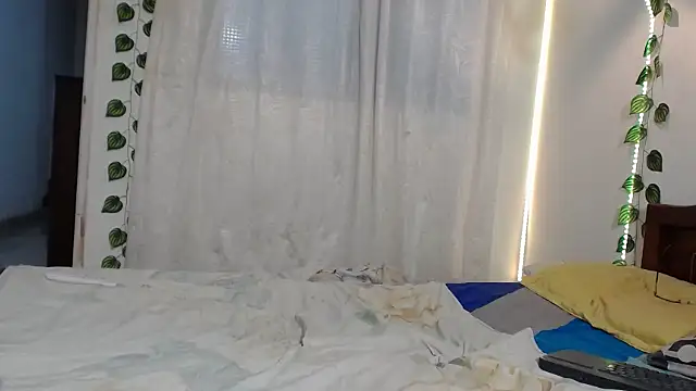 ivonne__hott1 webcam