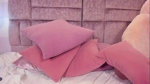 miaa_quinn - Miaa_quinn's free webcam - UK Sex Cams