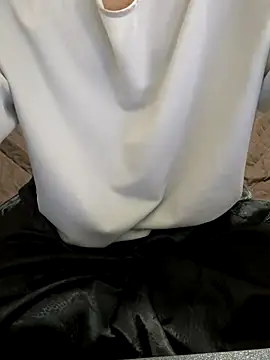 tubasa1216 (Ask my age) - 服をぬぐ Take off shirt