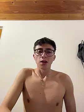 CamiRojas_boy webcam