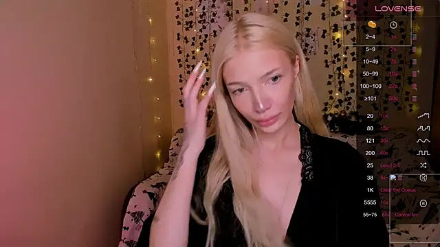 AnyaTaylor_ webcam