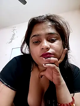 Trisha_71 webcam