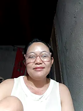 Everleigh_mom webcam