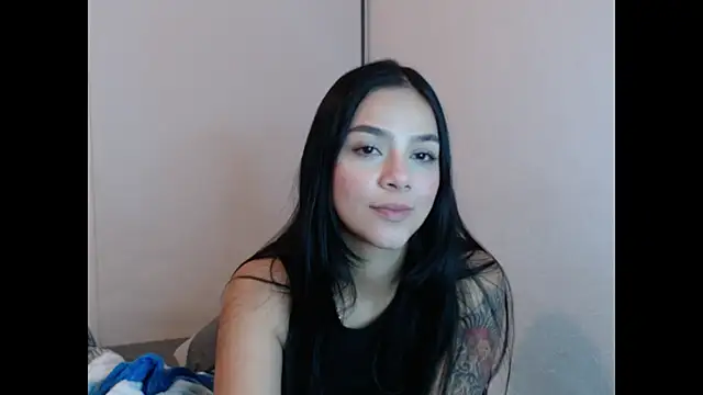 Mia_fire666 webcam