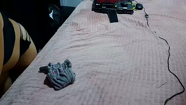 Kellynha_Sweet webcam