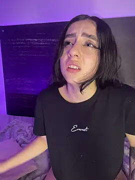 sharlot24 - Sharlot24's free webcam