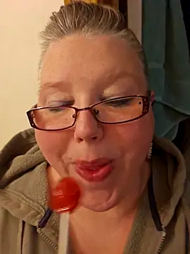 Webcam Model (Budd_Bunney)  is live.Free join now!