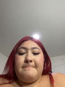 Webcam Model (Rouse-Antonella) is live