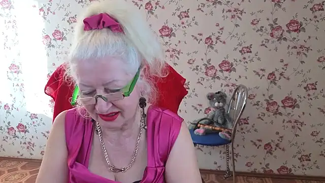 Maya_Mayflower webcam