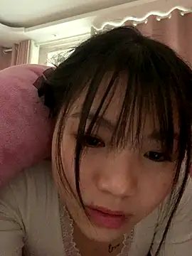 Emlyly-18 webcam